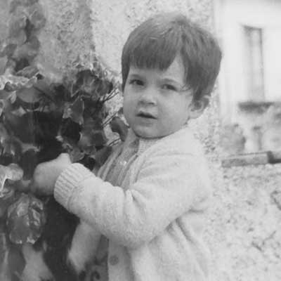 Lo scrittore Victor Maticora in una fotografia da bambino